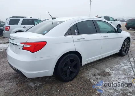 2013 Chrysler 200 Touring из США, поврежденный, VIN 1C3CCBBB6DN577059